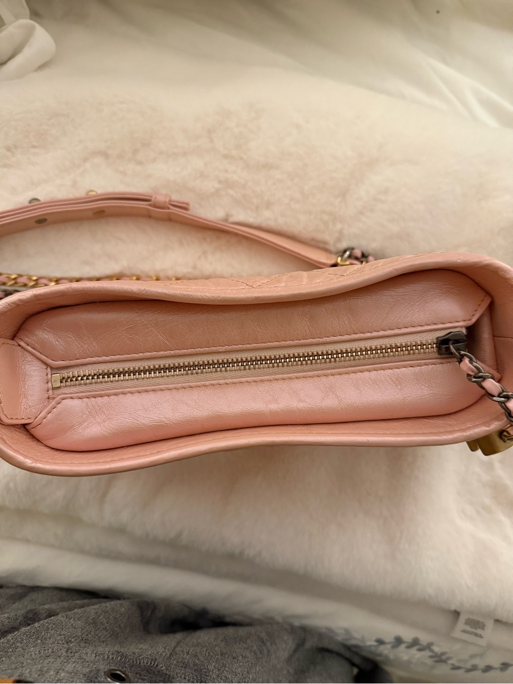 Chanel Gabrielle Hobo Rose Bag - Picture 14 of 15